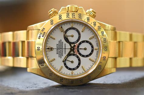 immagini rolex daytona oro con contanti sotto|Rolex Daytona: storia, modelli, prezzi .